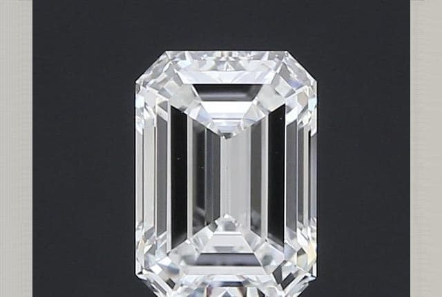 IGI | 2.43ct | Emerald | G | VS1 | Very Good