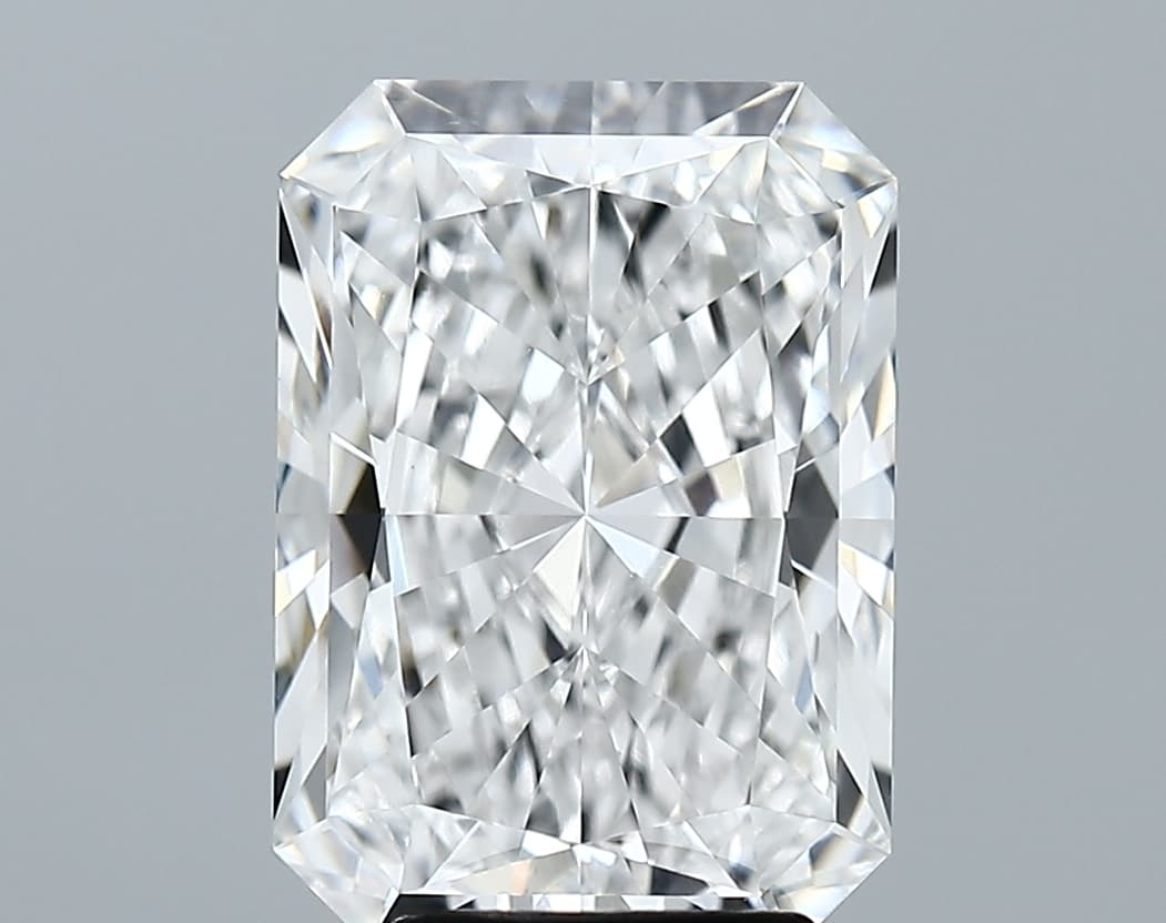 GIA | 4.61ct | Radiant | E | VVS2 | Ideal