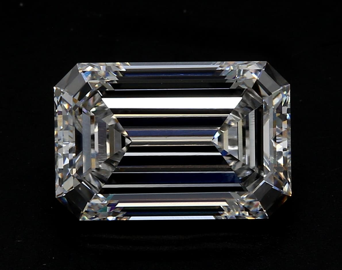 GIA | 5.1ct | Emerald | D | VVS1 | Excellent