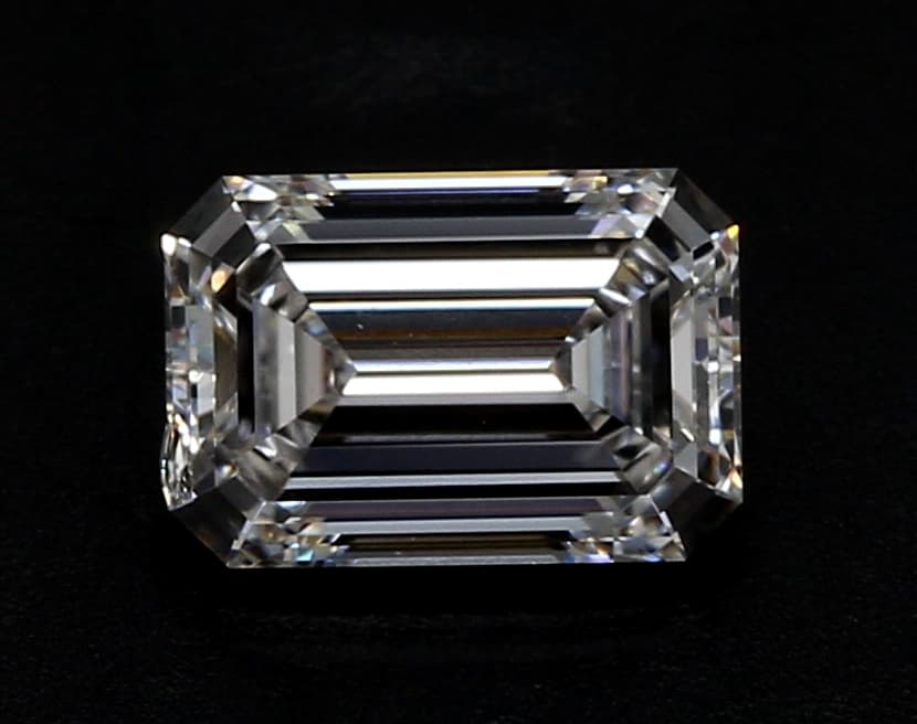 2ct | Emerald | D | VVS2 | Very Good