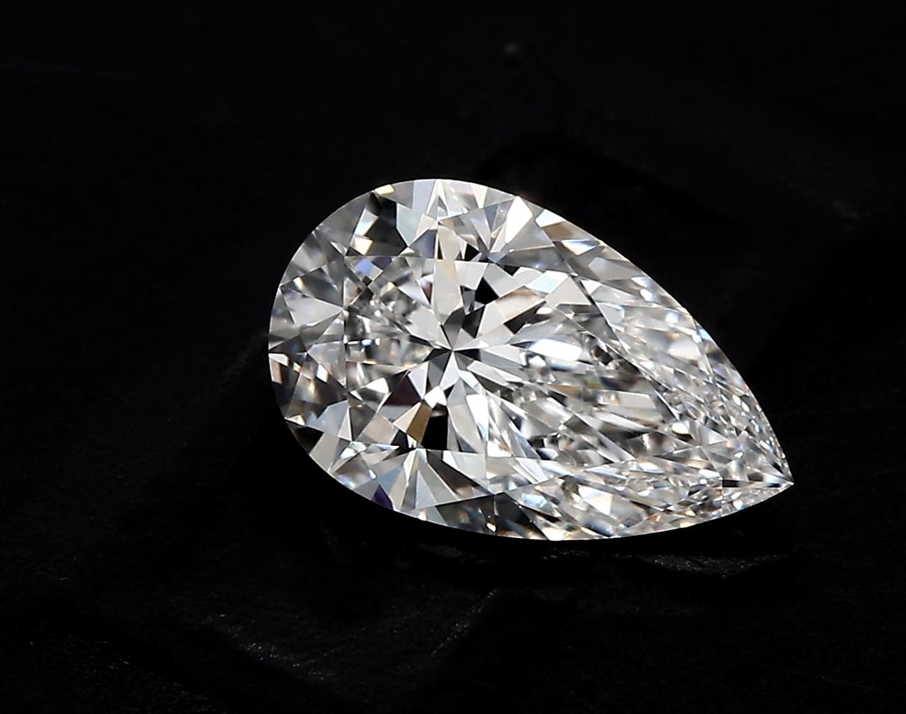 IGI | 13.09ct | Pear | E | VVS2 | Excellent