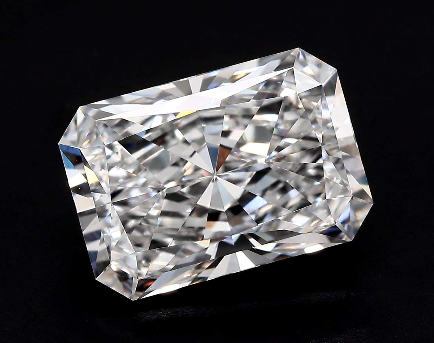 6.01ct | Radiant | F | VVS2 | Excellent