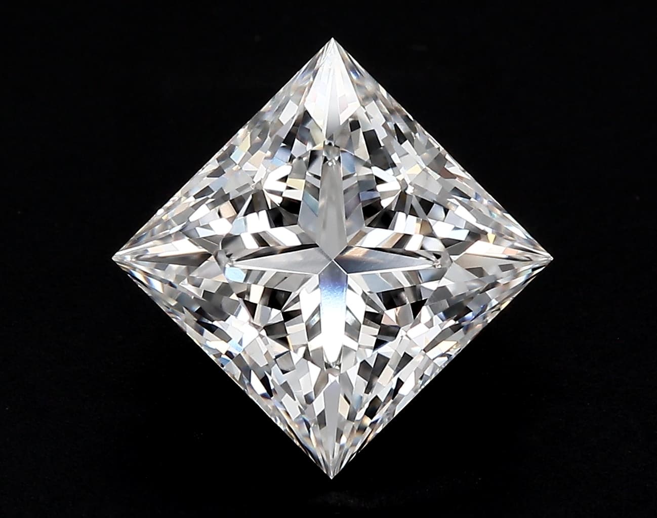 3.48ct | Princess | E | VVS2 | Excellent