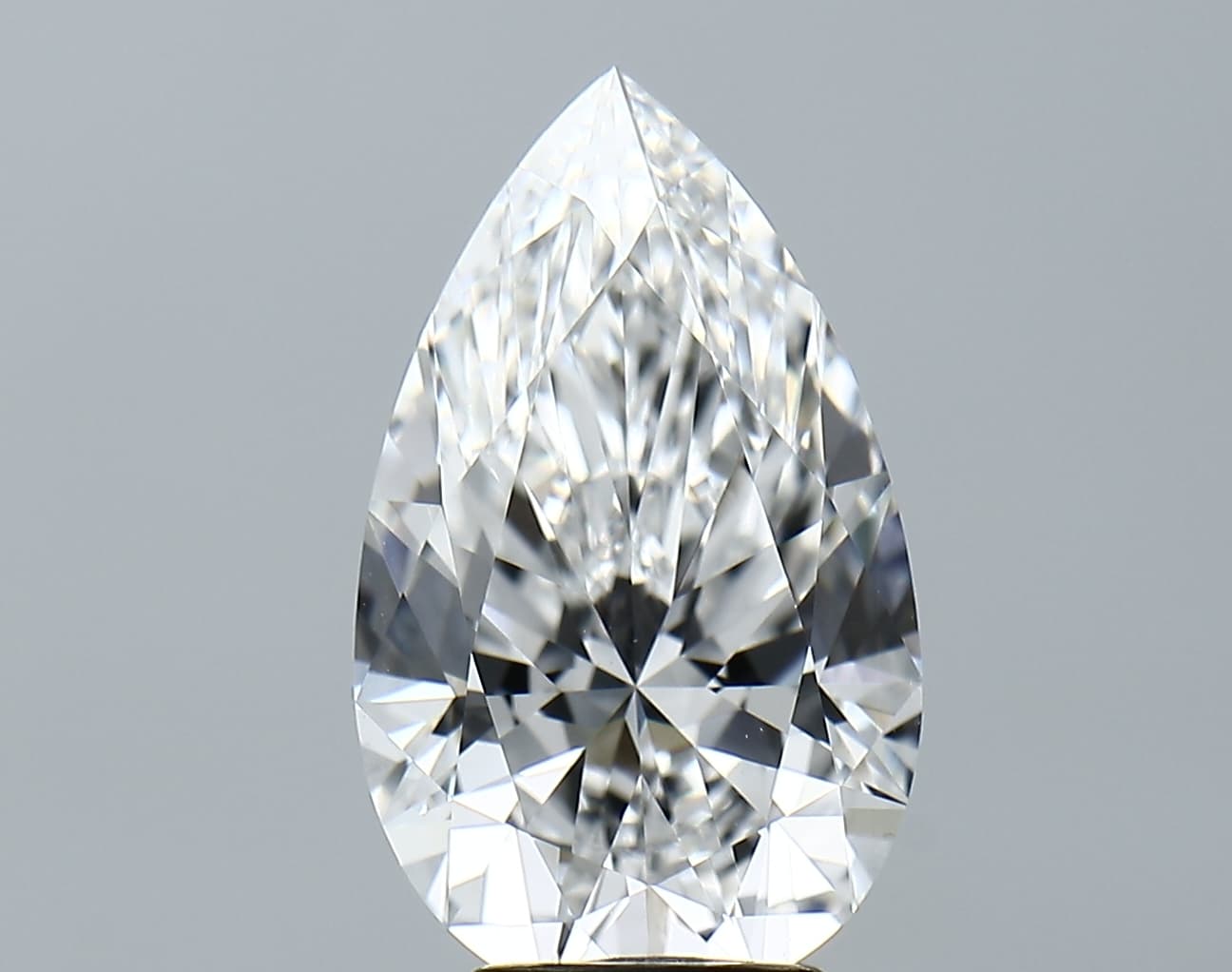 GIA | 4.32ct | Pear | E | VS1 | Excellent