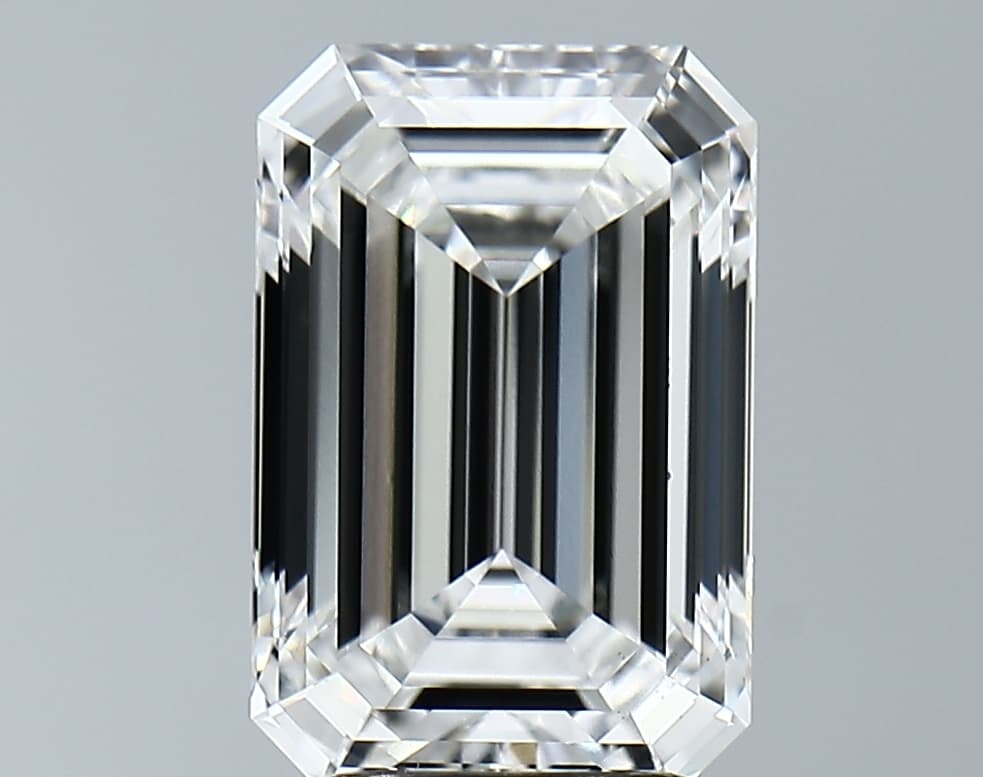 IGI | 3.8ct | Emerald | E | VS1 | Ideal