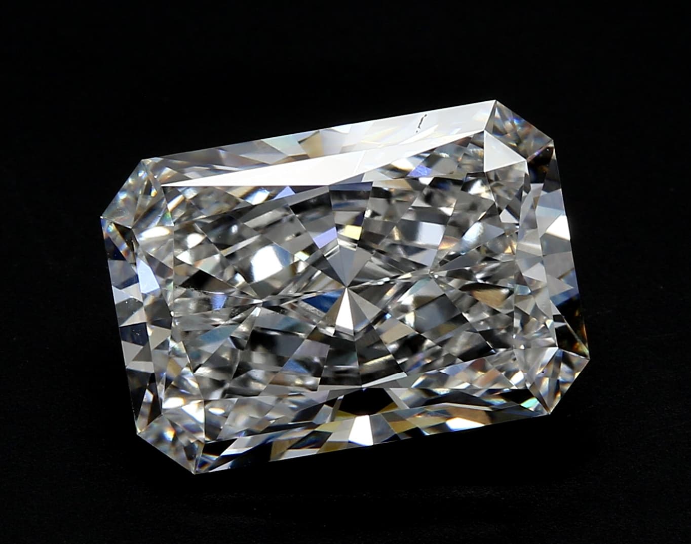 IGI | 4.81ct | Radiant | D | VVS1 | Excellent