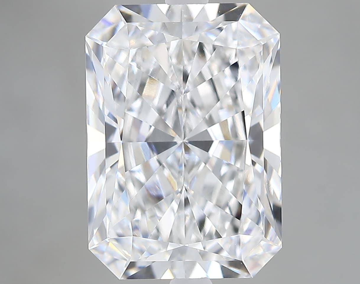 GIA | 4.72ct | Radiant | E | VVS2 | Ideal