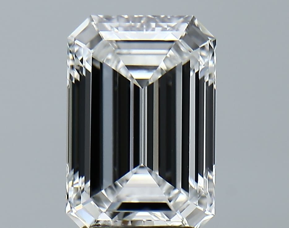 IGI | 3.3ct | Emerald | E | VVS2 | Ideal