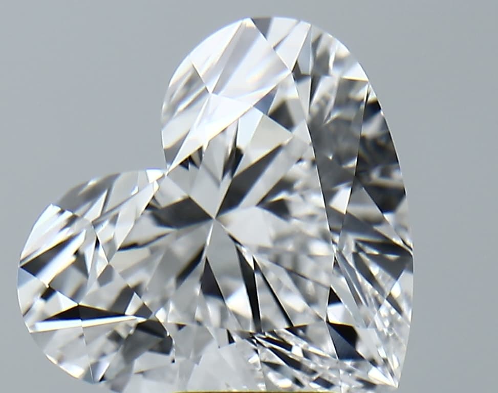 5.57ct | Heart | E | VVS2 | Ideal