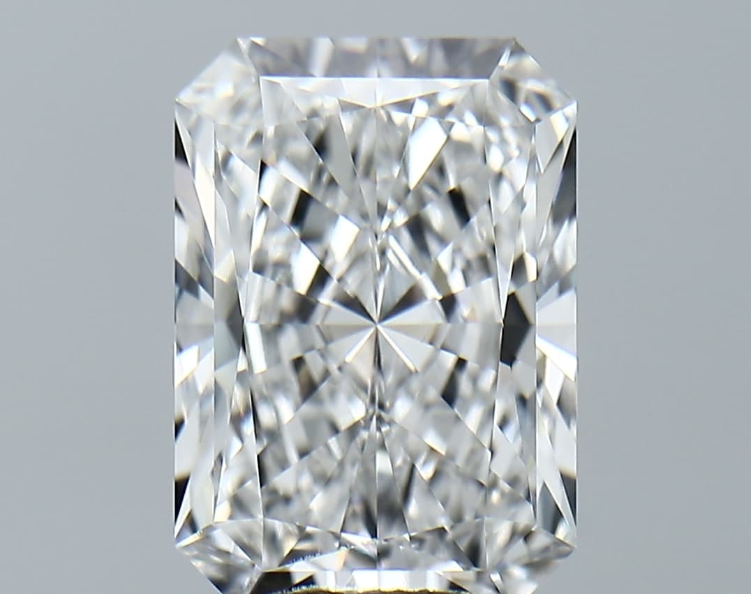 GIA | 5.24ct | Radiant | E | VVS2 | Ideal
