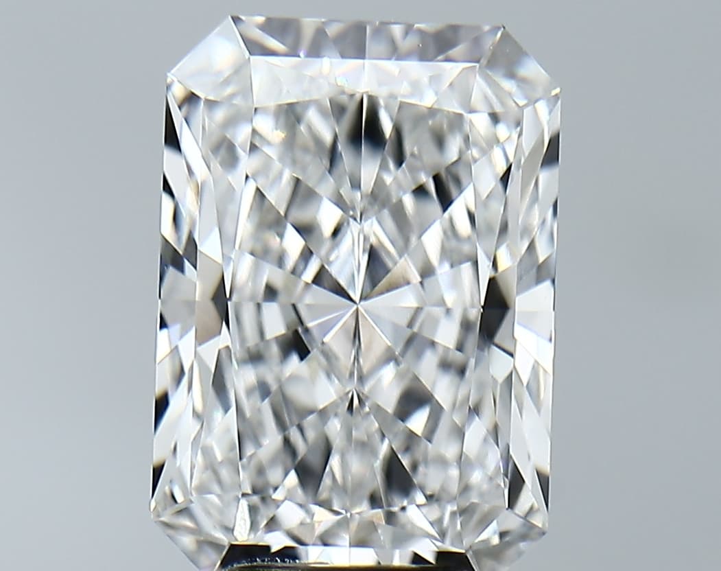 GIA | 5.22ct | Radiant | E | VVS2 | Ideal