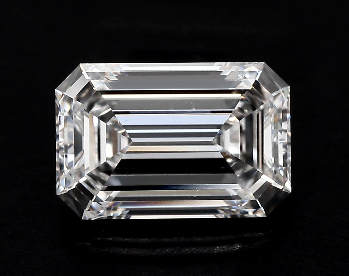 4.25ct | Emerald | D | IF | Excellent