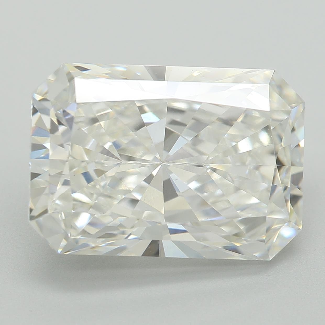4.05ct | Radiant | F | VVS2 | Very Good
