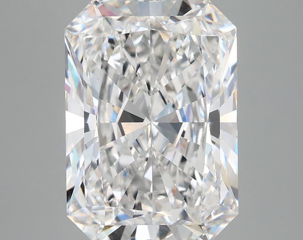 IGI | 4.31ct | Radiant | E | VVS2 | Excellent