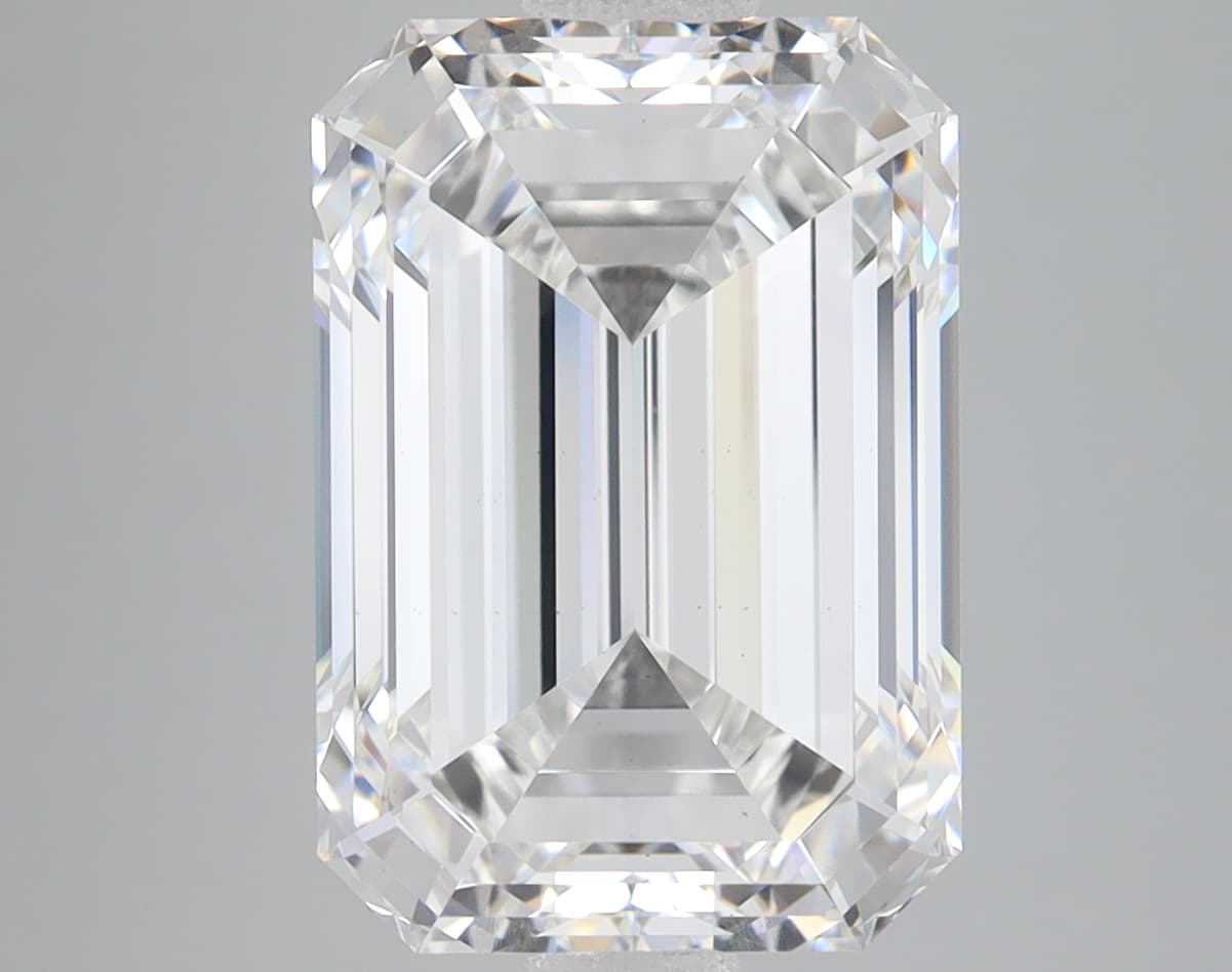 IGI | 6.36ct | Emerald | E | VS1 | Excellent