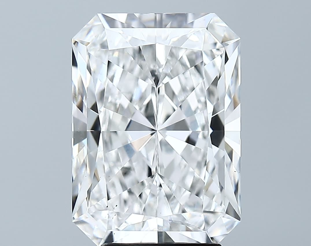 GIA | 4.5ct | Radiant | E | VS2 | Ideal