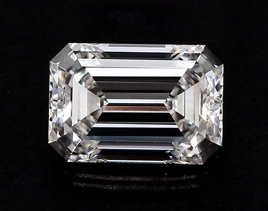 IGI | 5.43ct | Emerald | E | IF | Excellent