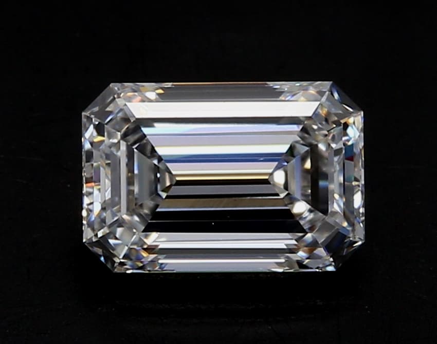 4.05ct | Emerald | E | VVS1 | Excellent