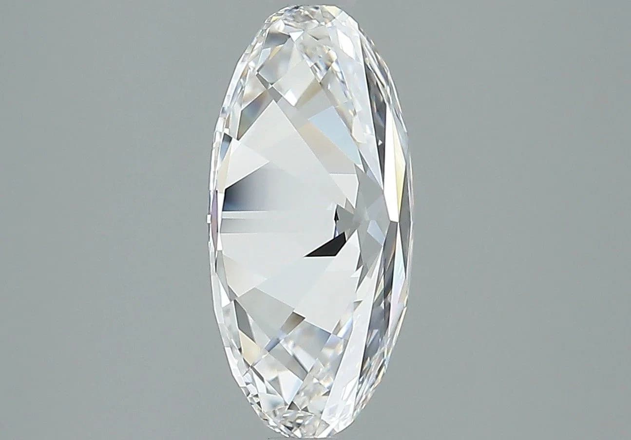 GIA | 3.3ct | Oval | E | VVS1 | Excellent