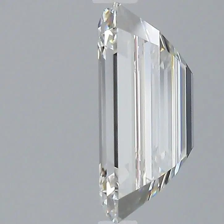 2.3ct | Emerald | H | VVS1 | Excellent