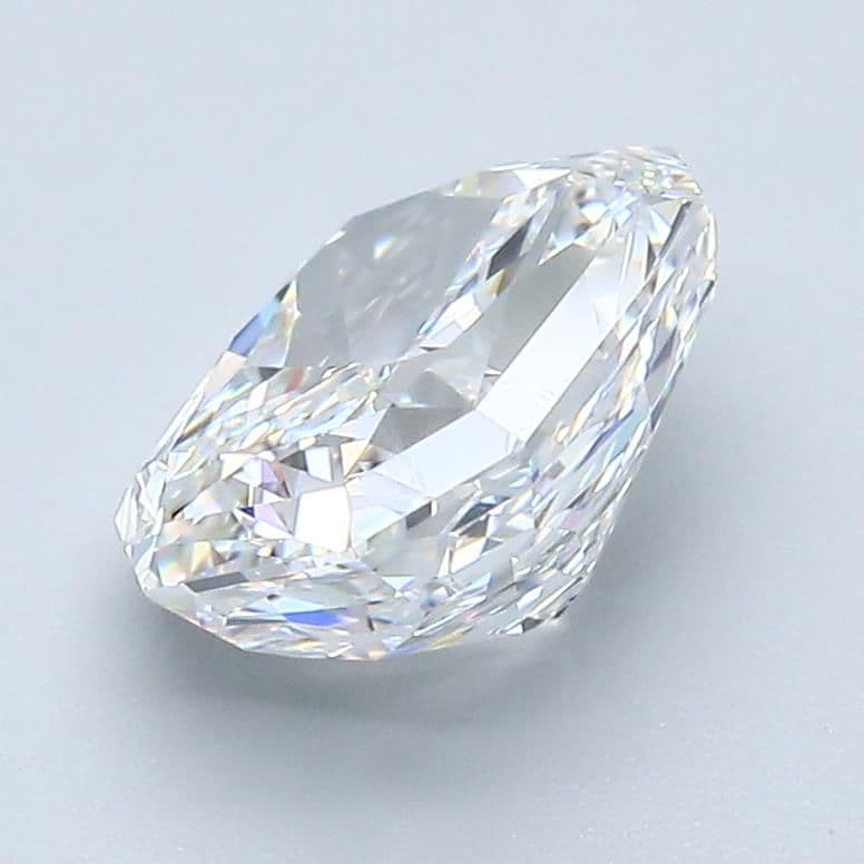 GIA | 2.93ct | Radiant | F | VVS2 | Excellent
