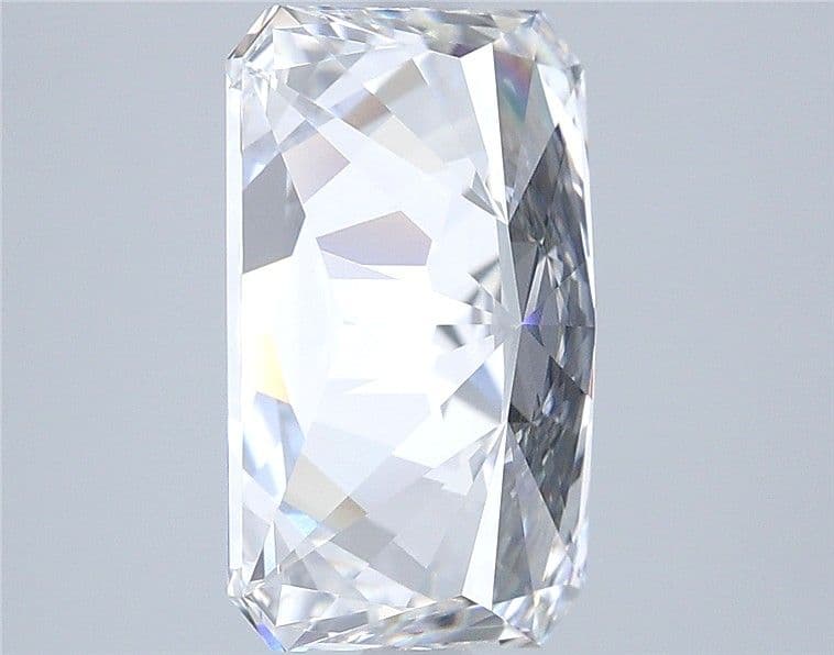 GIA | 4.1ct | Radiant | E | VVS2 | Excellent