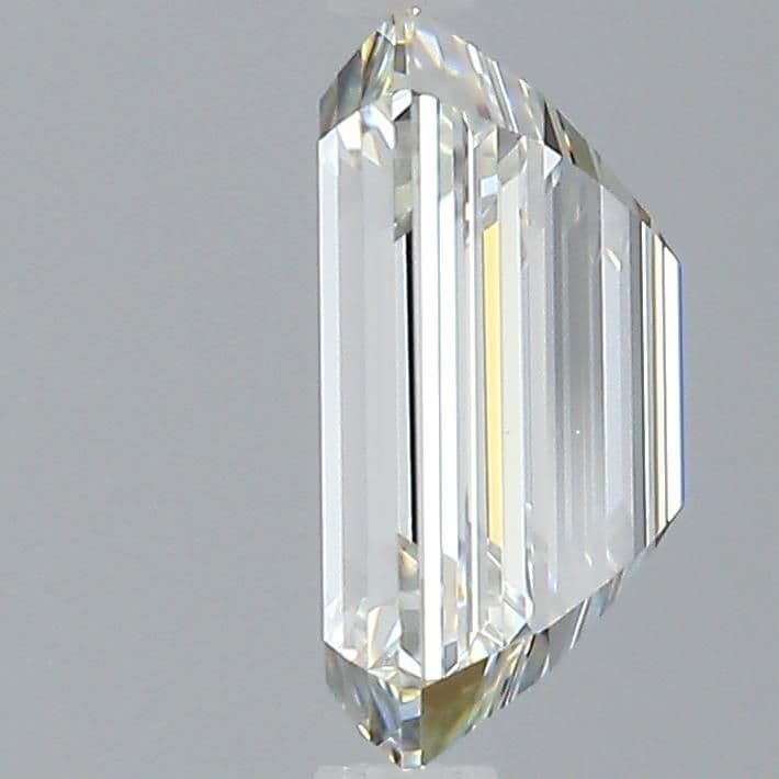 GIA | 2.3ct | Emerald | J | VS2 | Excellent