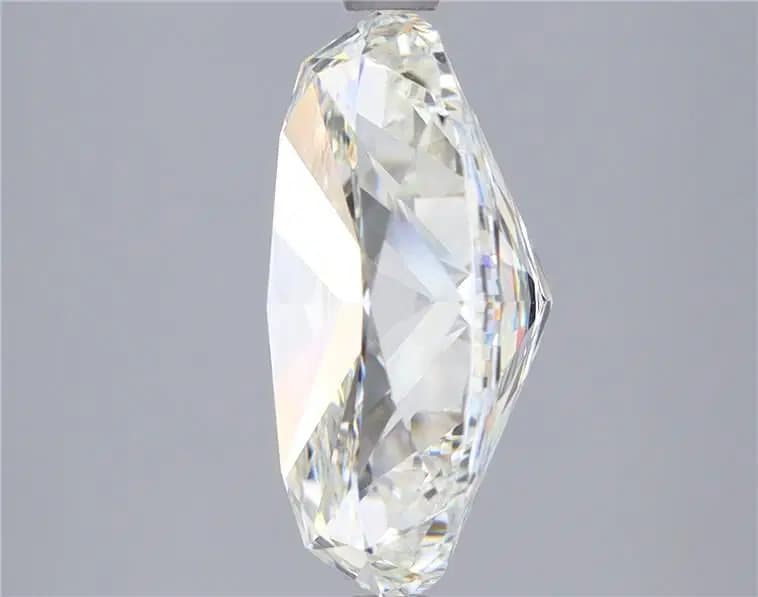 4.24ct | Oval | J | VS1 | Excellent