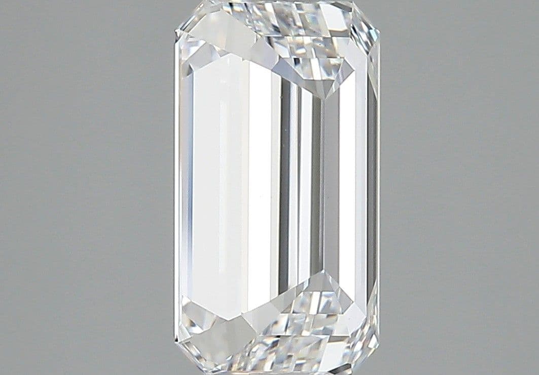 2.7ct | Emerald | D | VS1 | Excellent