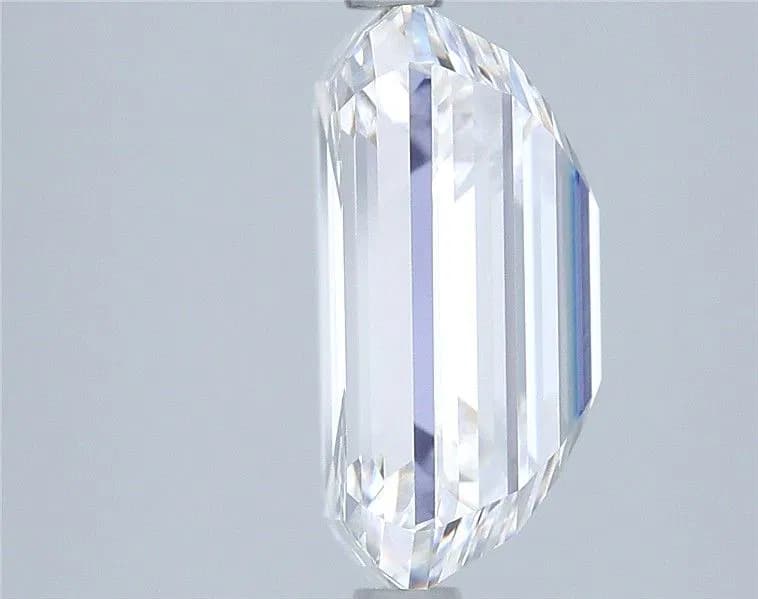 5.5ct | Emerald | E | VVS2 | Excellent