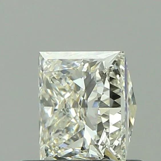 0.77ct | Princess | L | VVS2 | Excellent