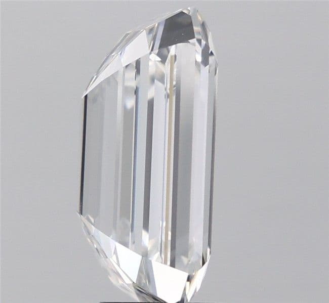 IGI | 8.31ct | Emerald | F | VVS2 | Very Good