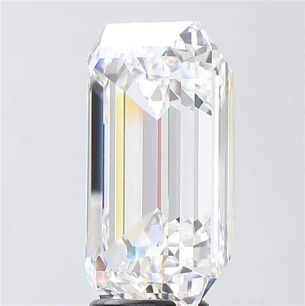 IGI | 8.56ct | Emerald | E | VVS2 | Ideal