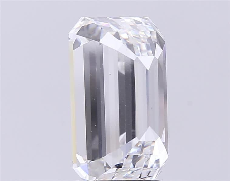 4.55ct | Emerald | F | VS1 | Very Good