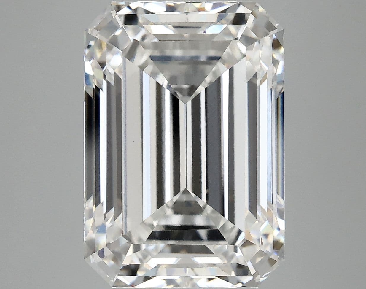 IGI | 8.51ct | Emerald | F | VVS2 | Ideal