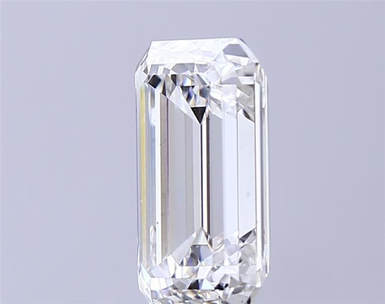 3.51ct | Emerald | F | VS2 | Very Good