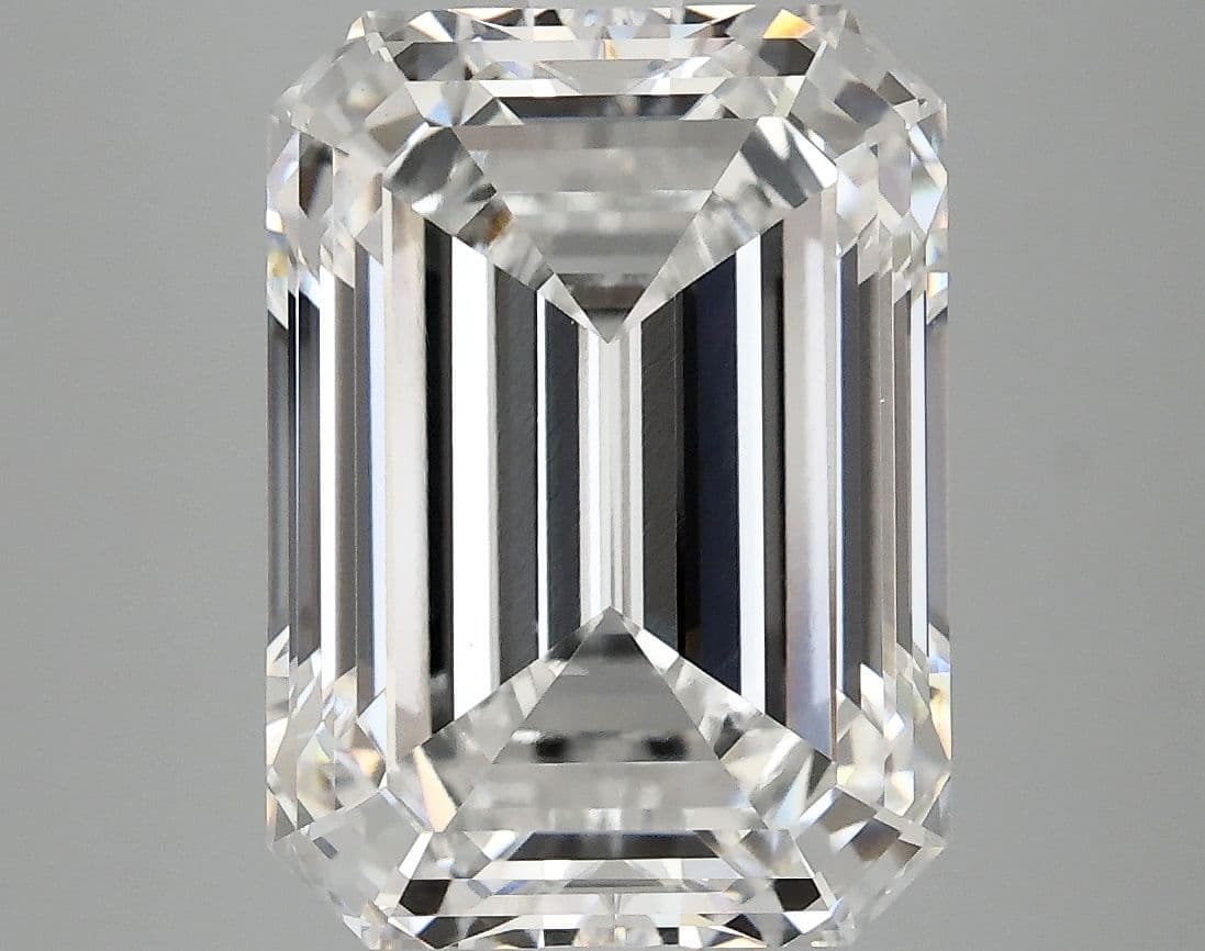IGI | 7.2ct | Emerald | E | VVS2 | Excellent
