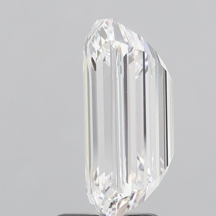 IGI | 3.41ct | Emerald | D | VS1 | Very Good
