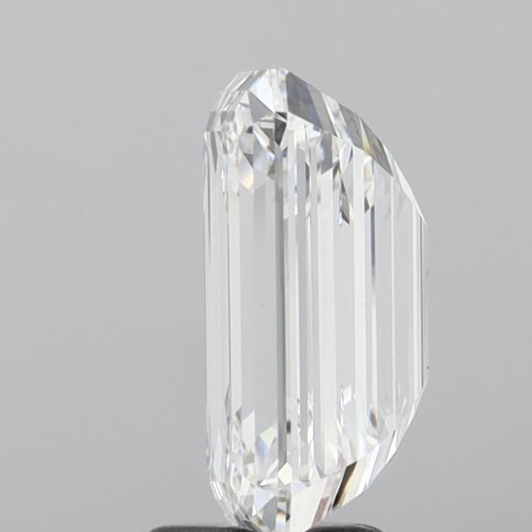 IGI | 4.3ct | Emerald | D | VVS2 | Very Good