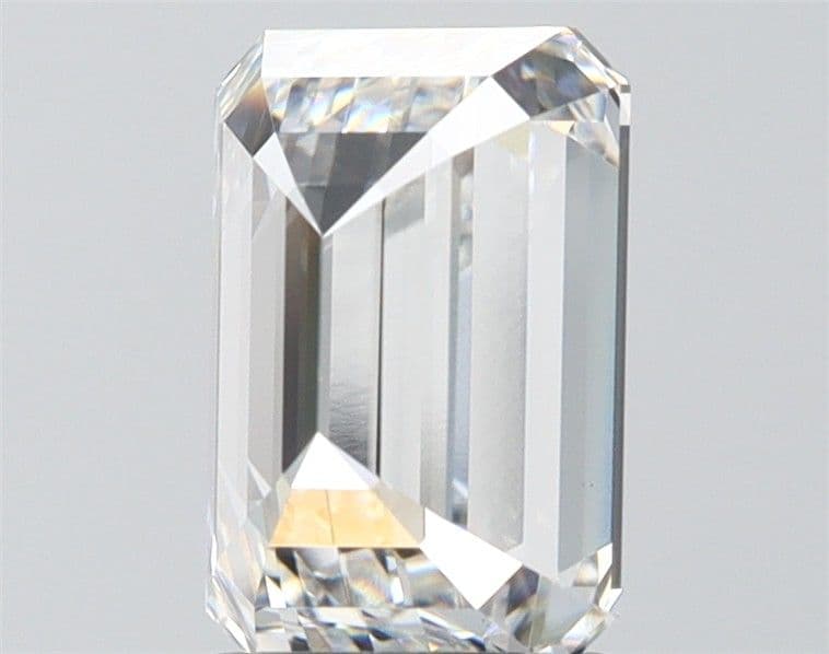 IGI | 2.7ct | Emerald | E | VS1 | Very Good