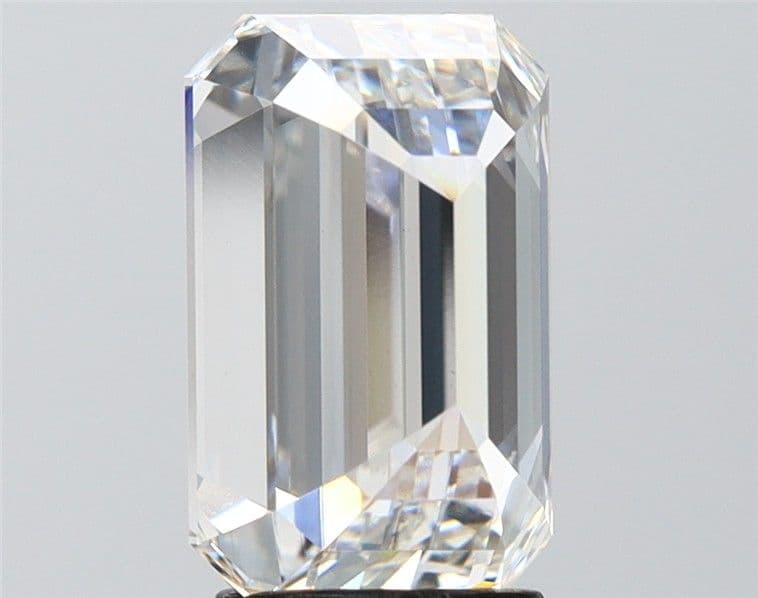 IGI | 3.68ct | Emerald | F | VS1 | Very Good