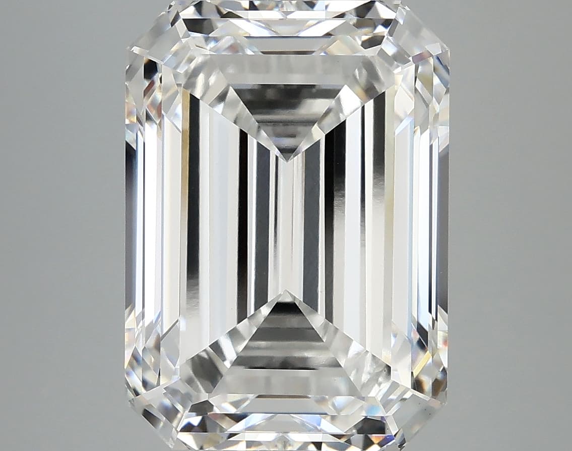 IGI | 8.1ct | Emerald | E | VS1 | Ideal