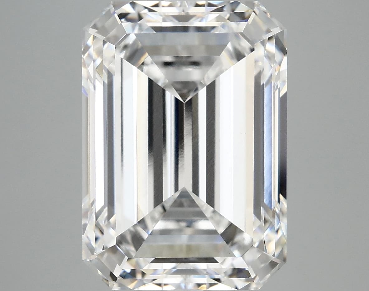 IGI | 8.6ct | Emerald | E | VVS2 | Ideal