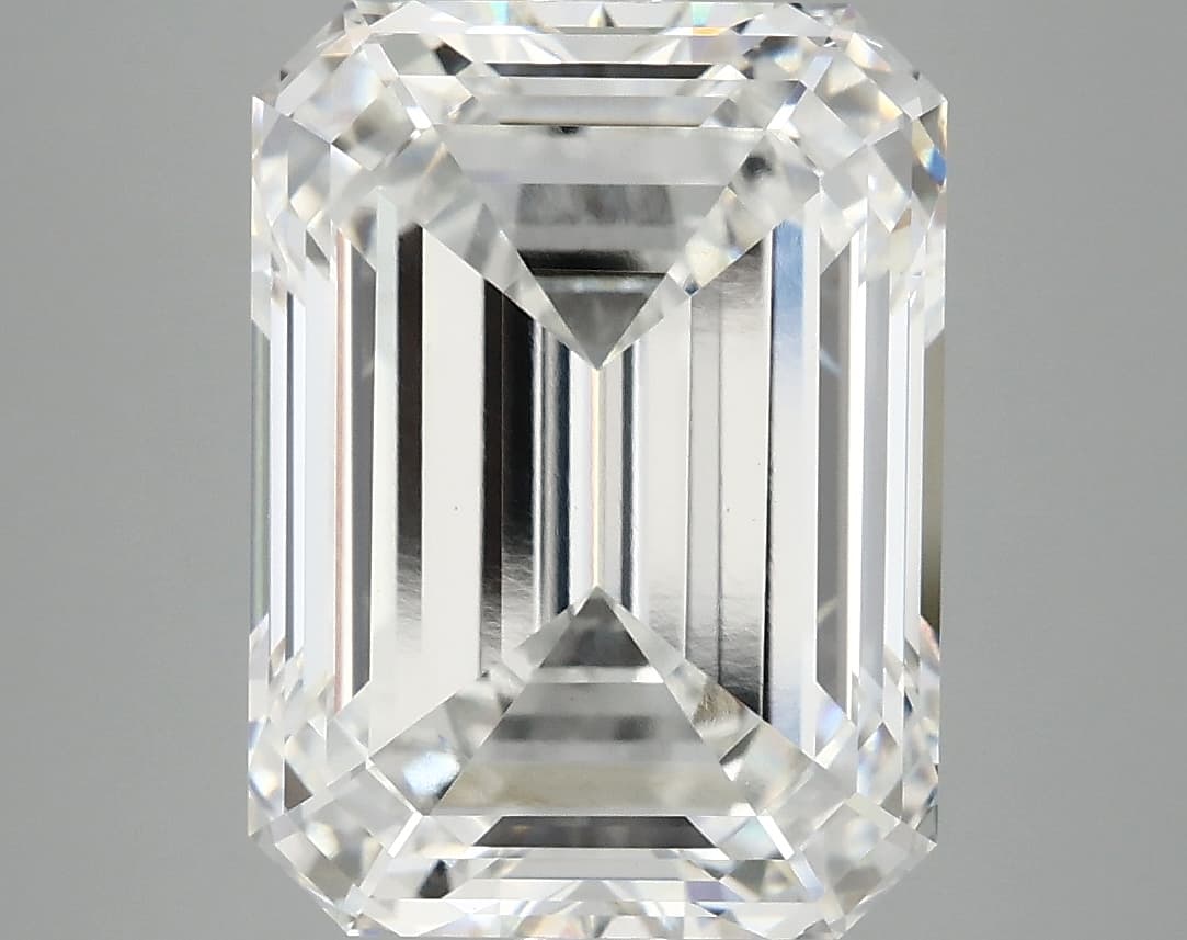 6.81ct | Emerald | F | VVS2 | Excellent