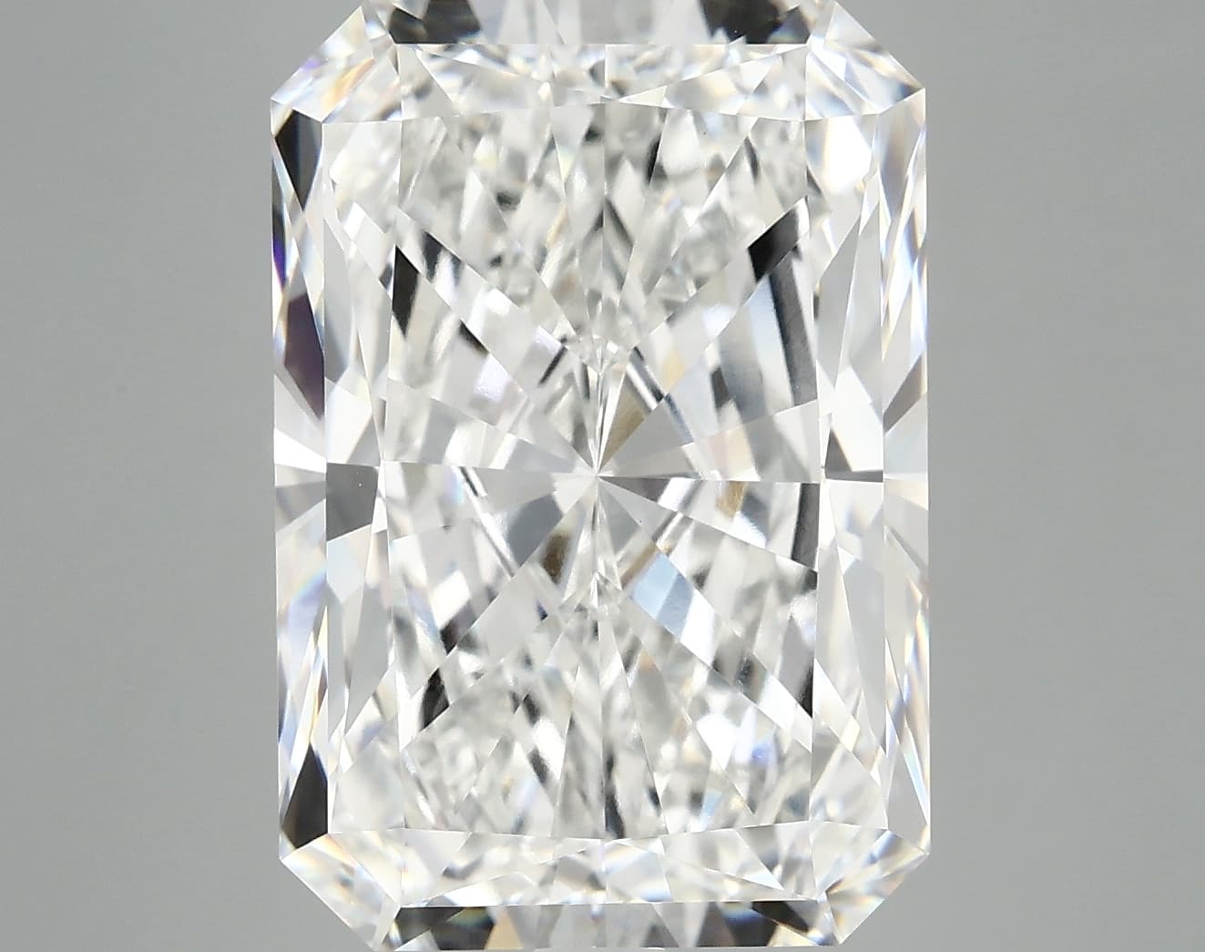 9.9ct | Radiant | F | VVS2 | Ideal
