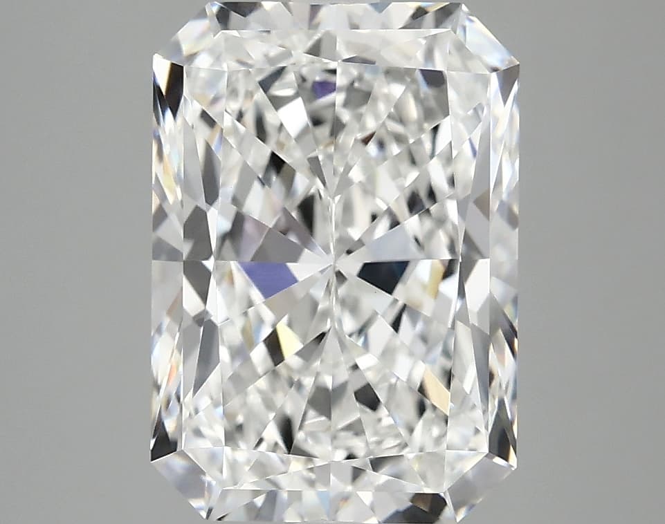IGI | 3.8ct | Radiant | E | VVS2 | Ideal