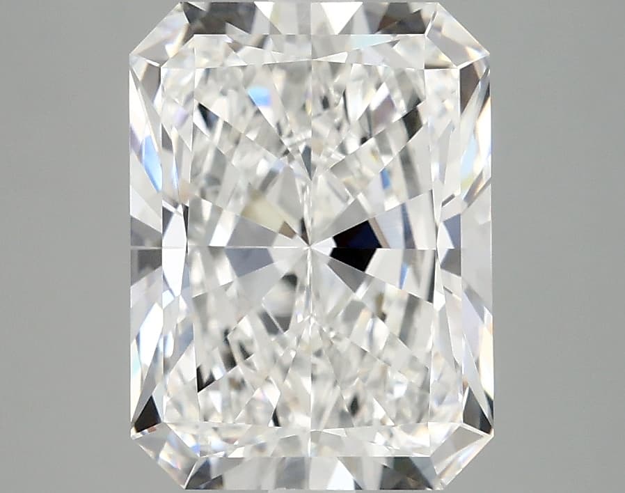 3.76ct | Radiant | E | VVS2 | Very Good