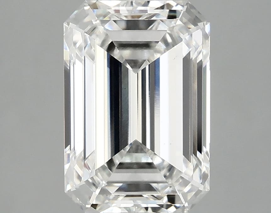 IGI | 3.19ct | Emerald | E | VS1 | Very Good