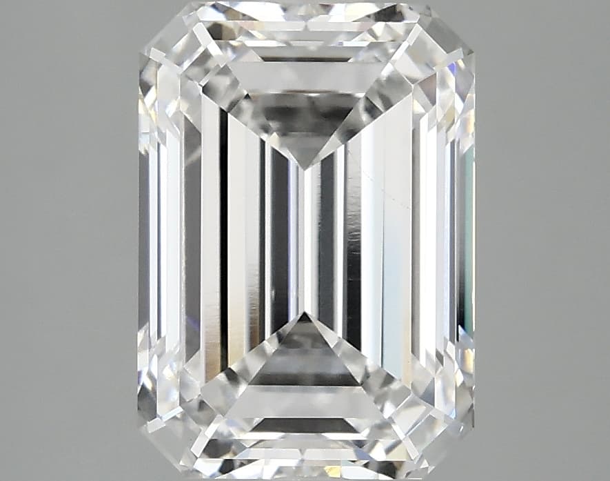 IGI | 3.15ct | Emerald | E | VS1 | Very Good