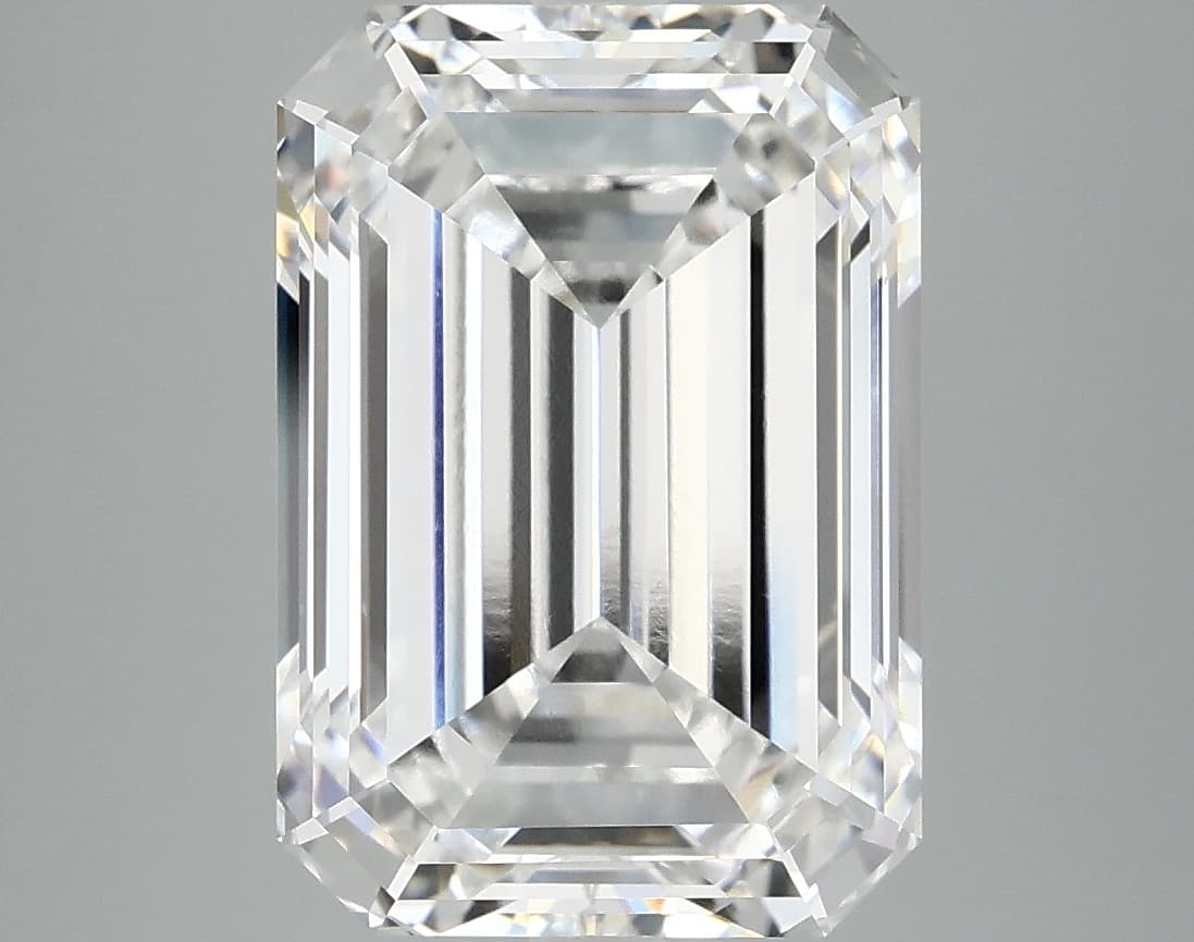 IGI | 5.89ct | Emerald | E | VS1 | Excellent